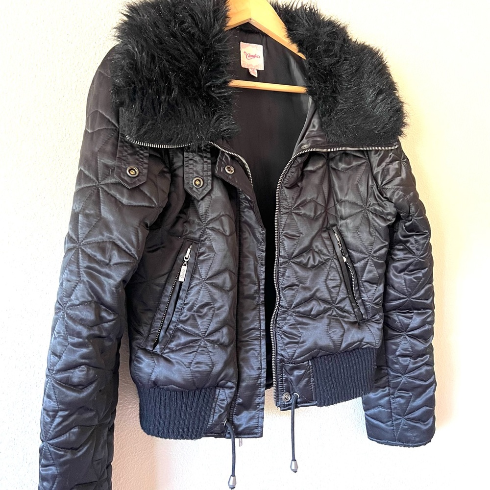 🖤🩶🤍Candie's Black Quilted Bomber Jacket with Faux Fur🖤🩶🤍